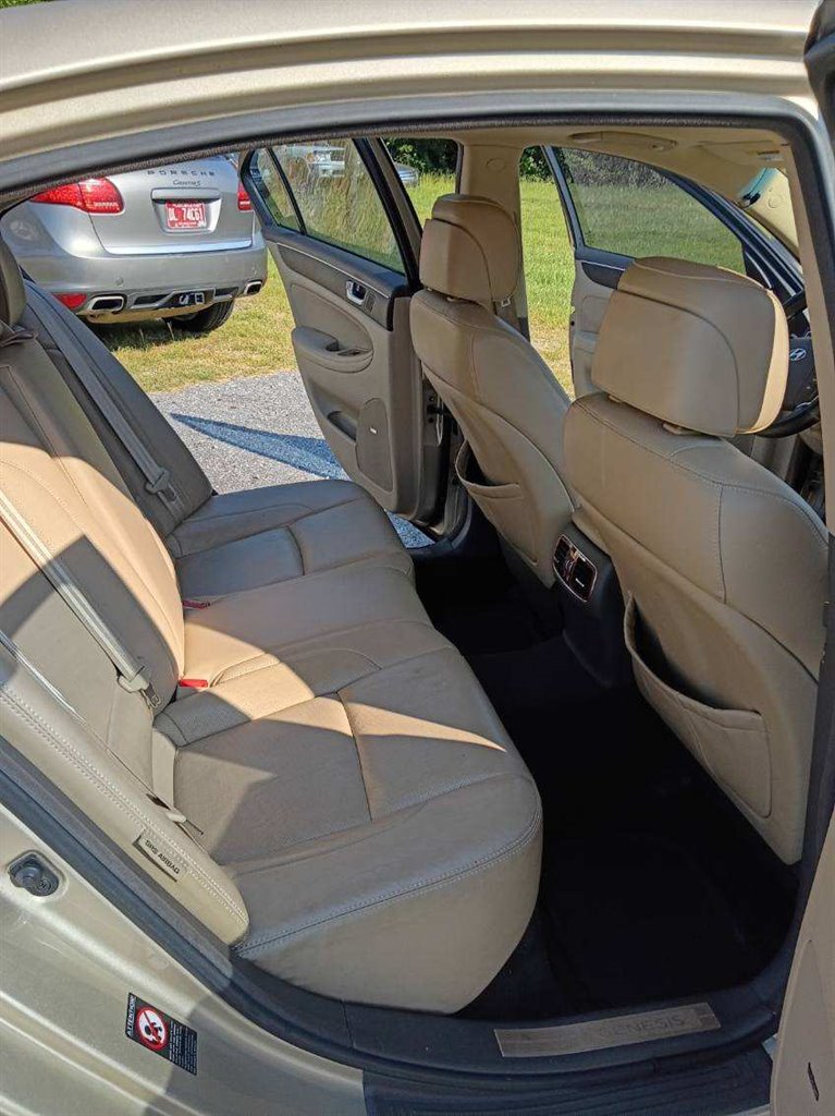 2012 Hyundai Genesis - $10,495