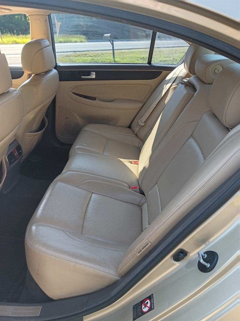 2012 Hyundai Genesis - $10,495
