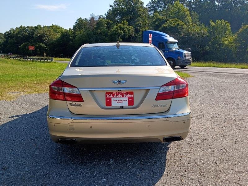 2012 Hyundai Genesis - $10,495
