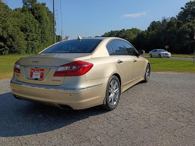 2012 Hyundai Genesis - $10,495