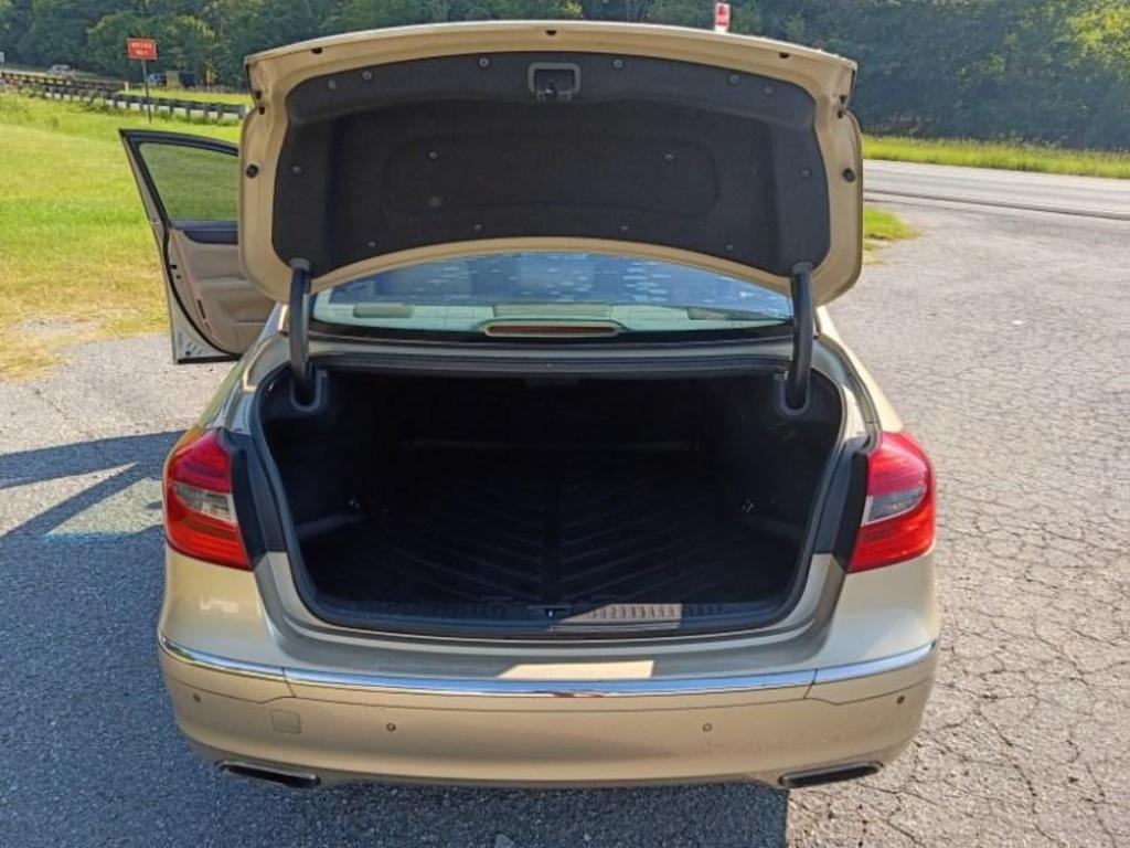 2012 Hyundai Genesis - $10,495