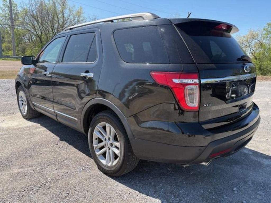 2015 Ford Explorer XLT photo