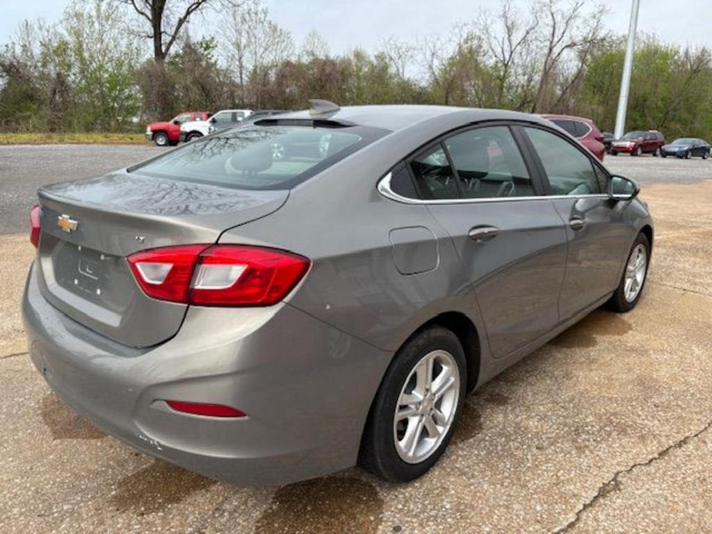 2018 Chevrolet Cruze - $9,950