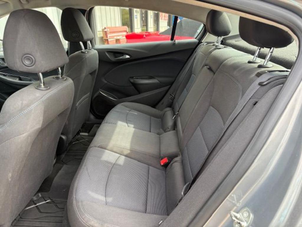 2018 Chevrolet Cruze - $9,950