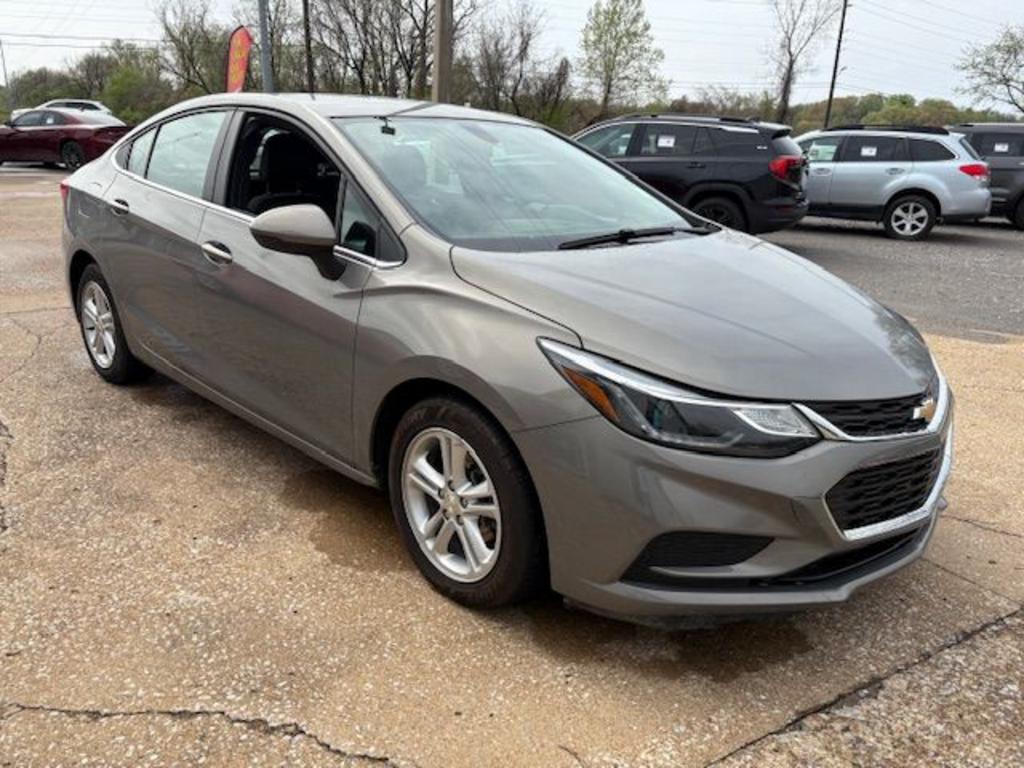 2018 Chevrolet Cruze - $9,950
