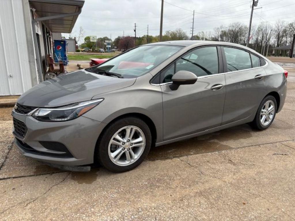 2018 Chevrolet Cruze - $9,950