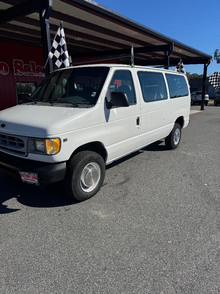 2001 Ford E-350