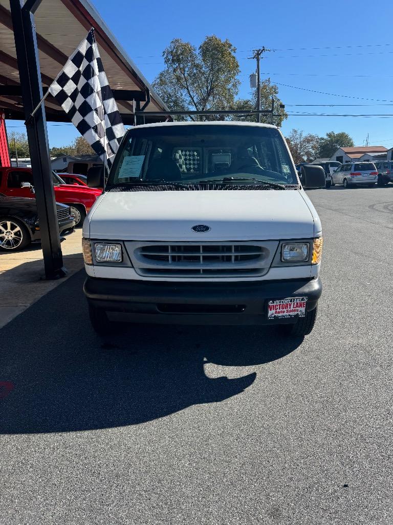 2001 Ford E-350