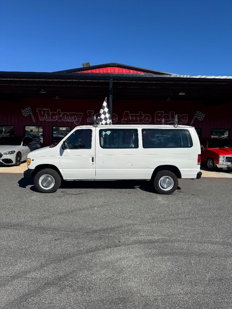 2001 Ford E-350
