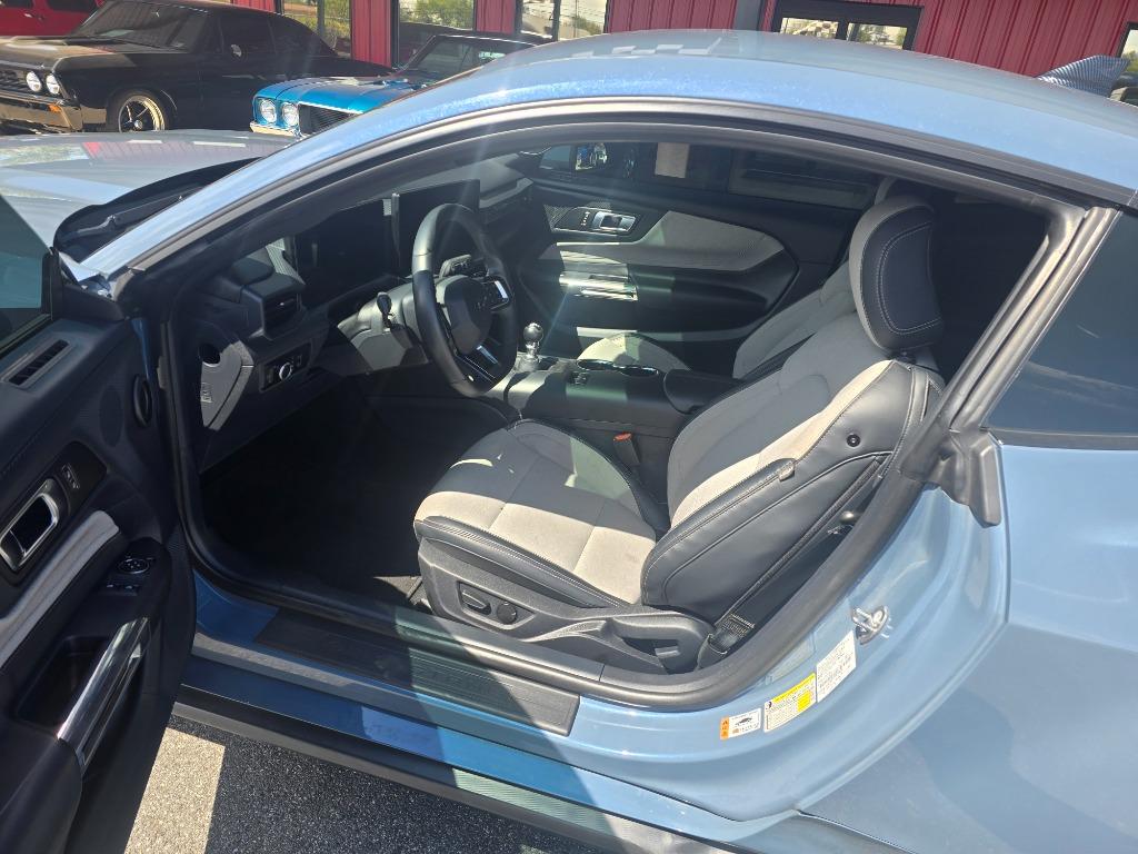2024 Ford Mustang - $38,900