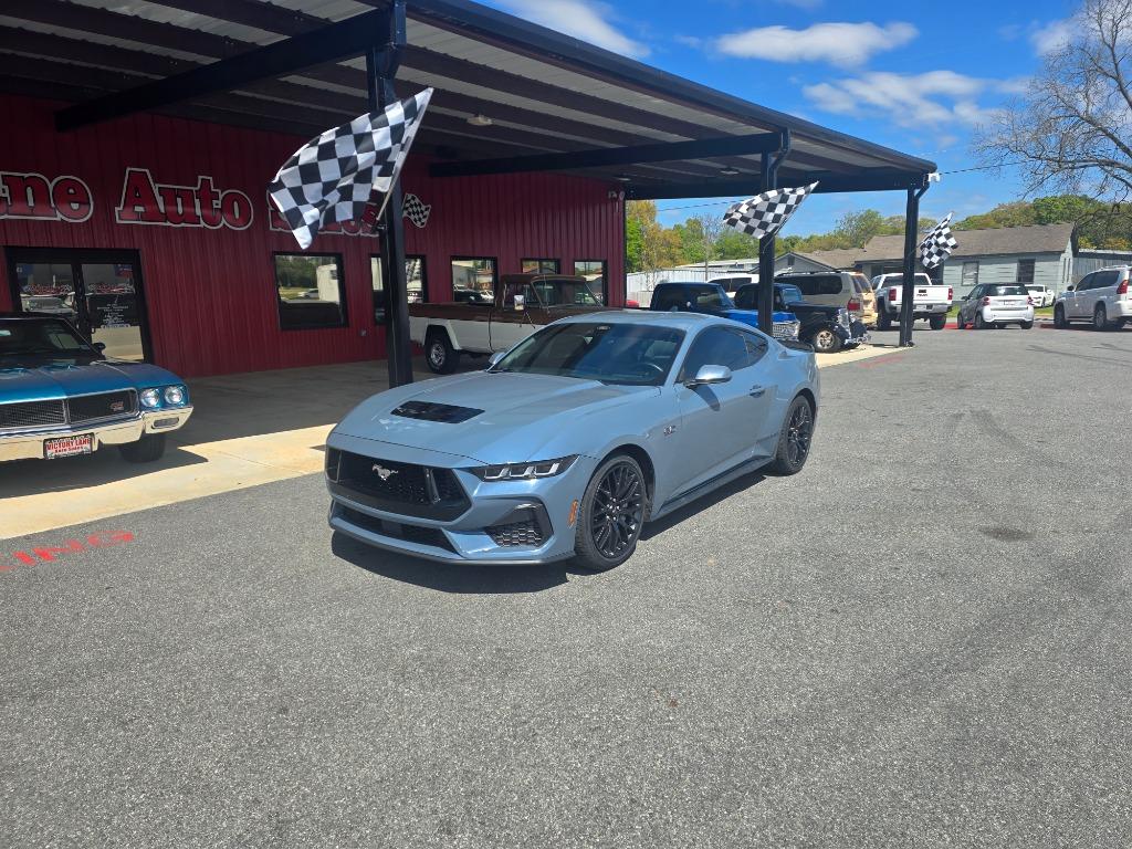 2024 Ford Mustang - $38,900