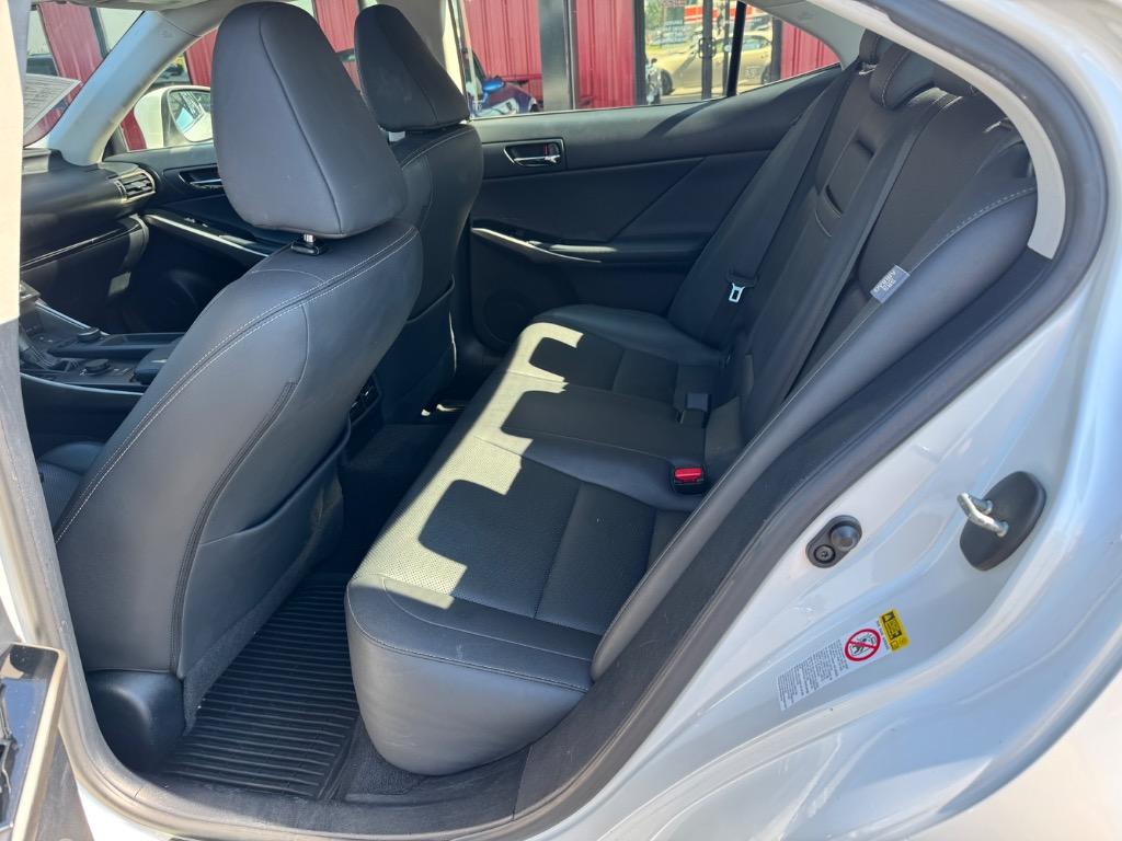 2016 Lexus IS