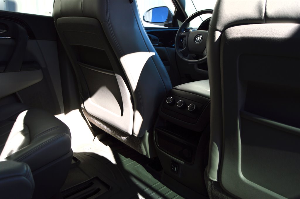 2017 Buick Enclave Leather photo