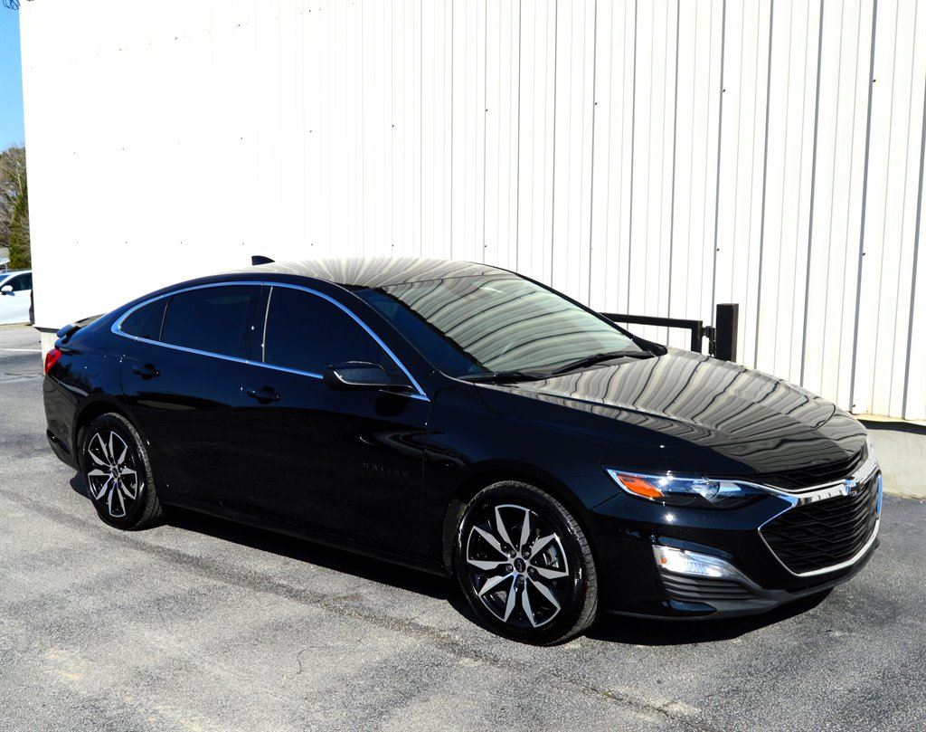 2024 Chevrolet Malibu RS photo 2