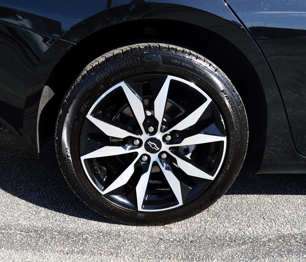 2024 Chevrolet Malibu RS photo 4