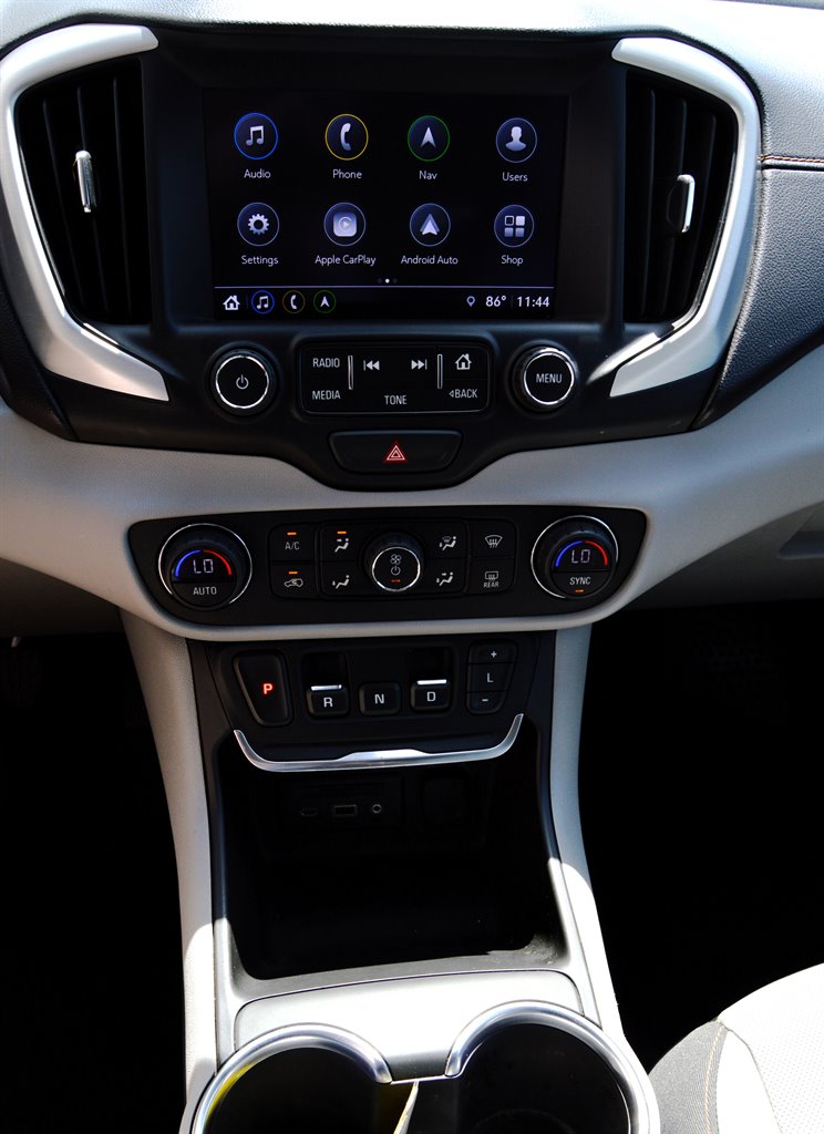 2018 GMC Terrain SLT photo