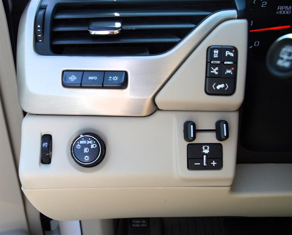 2019 GMC Yukon XL 1500 Denali photo