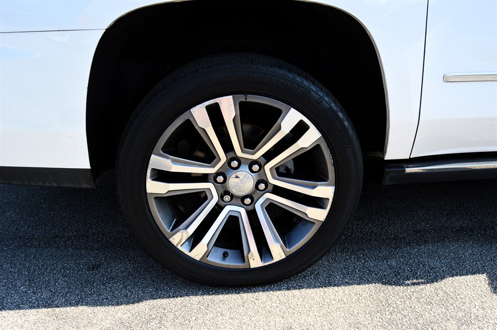 2019 GMC Yukon XL 1500 Denali photo