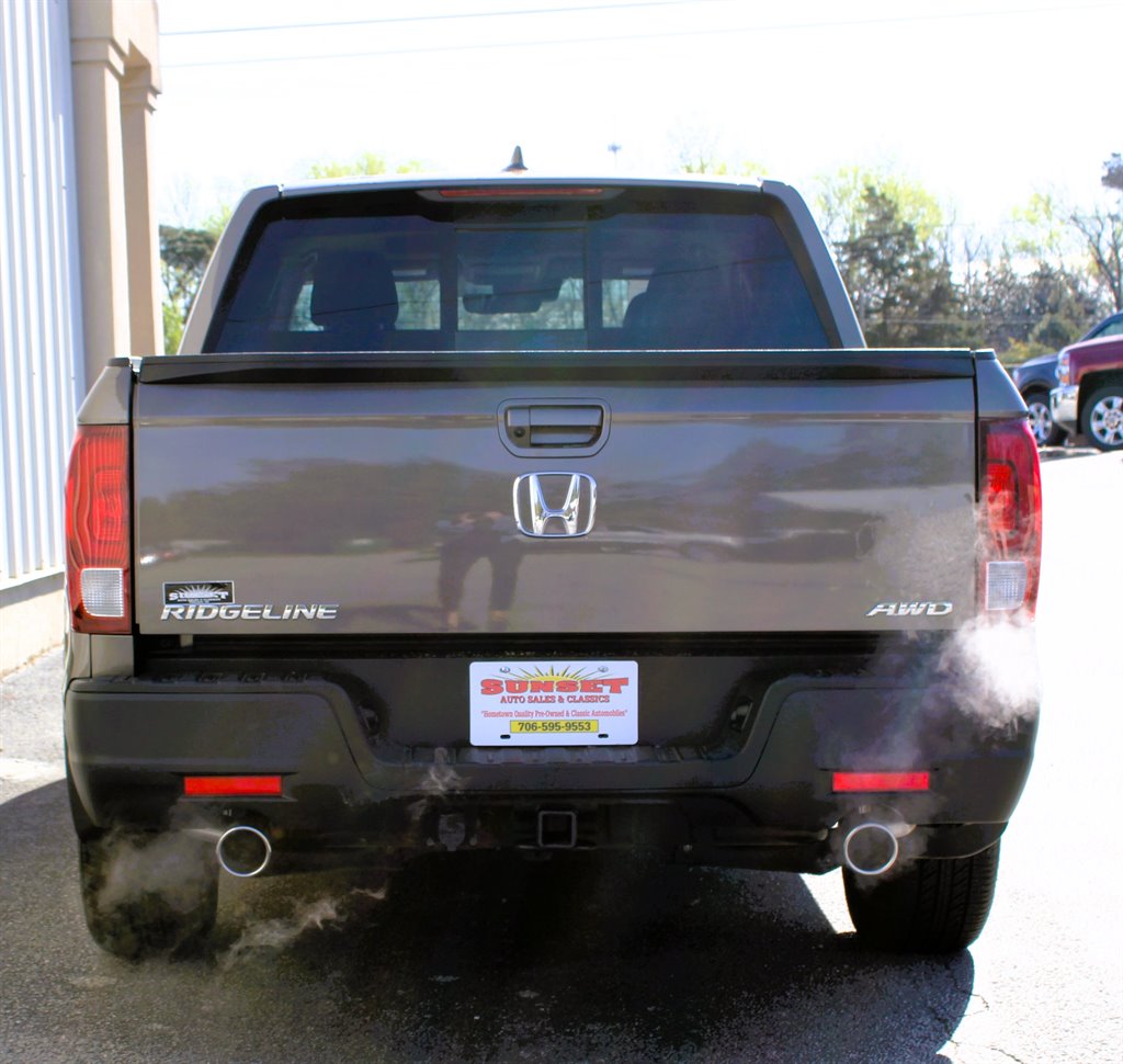 2022 Honda Ridgeline - $31,950