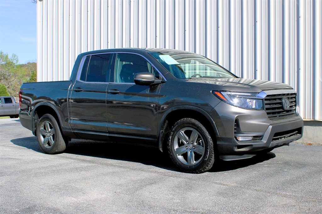 2022 Honda Ridgeline - $31,950