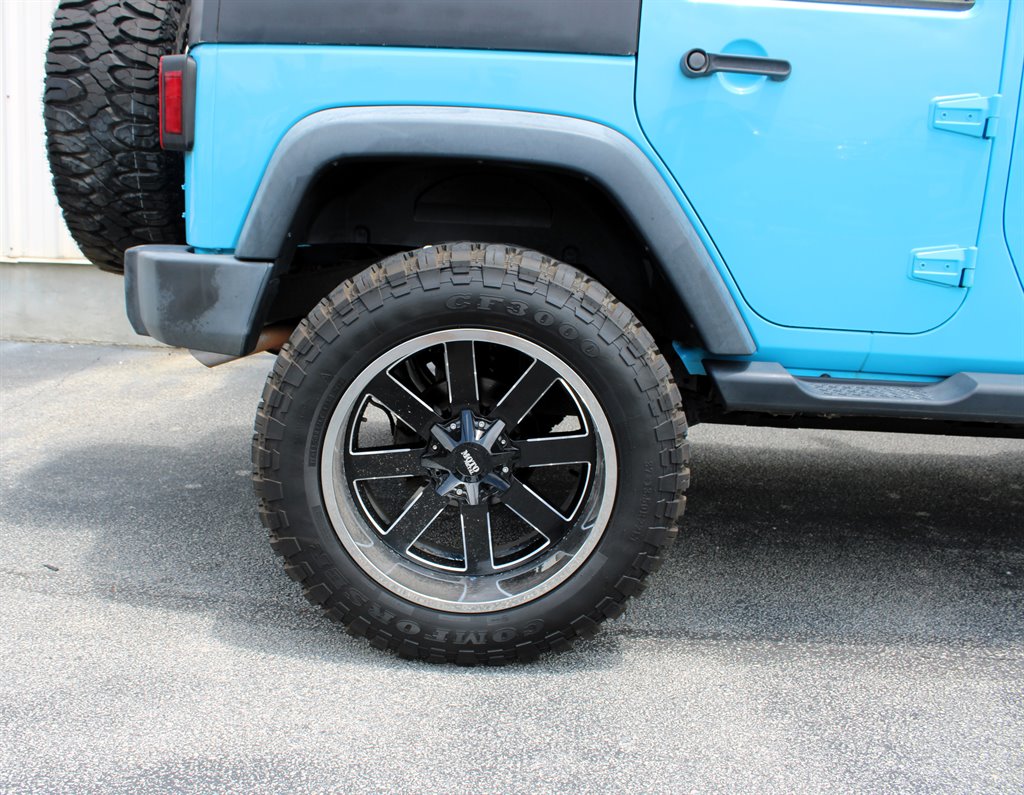 2018 Jeep Wrangler - $18,950