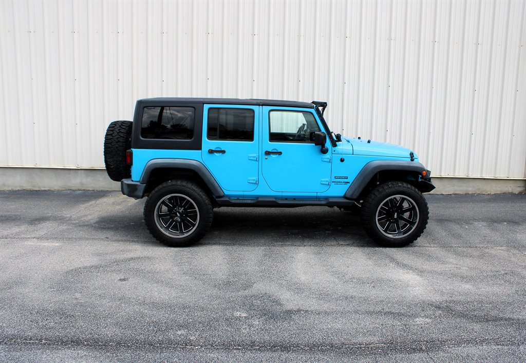 2018 Jeep Wrangler - $18,950