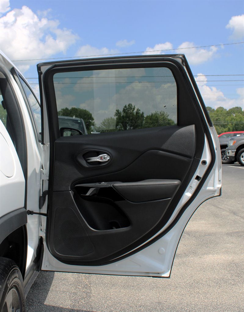 2021 Jeep Cherokee - $19,950