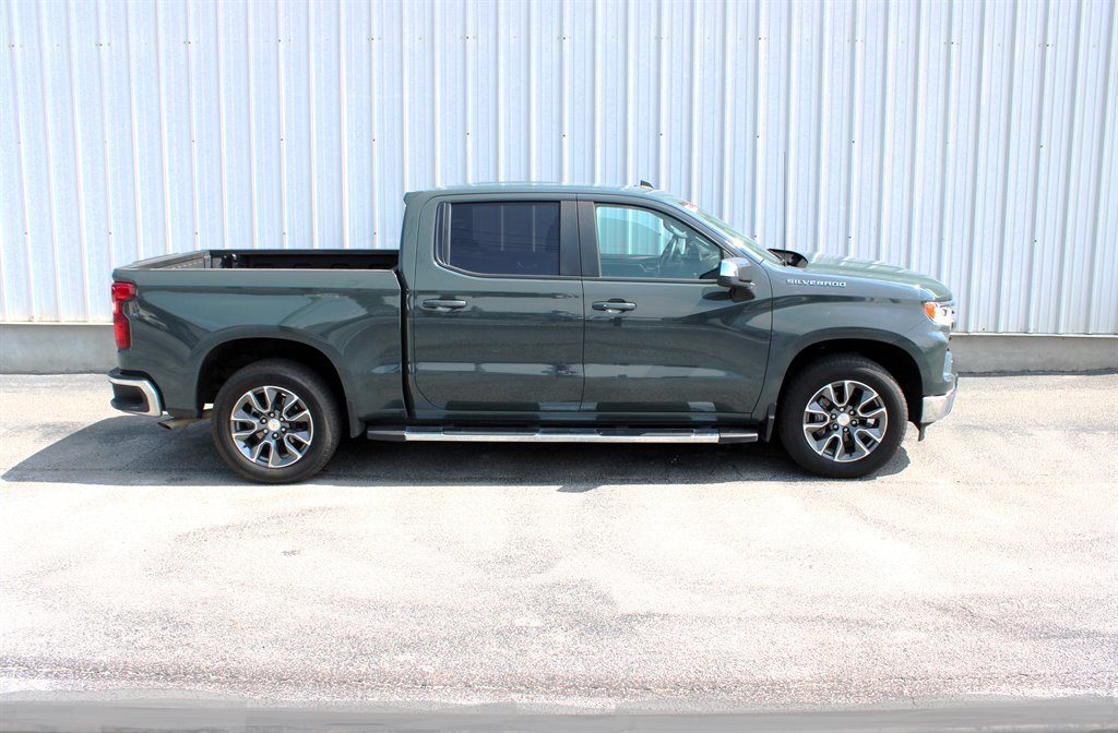 2025 Chevrolet Silverado 1500 - $43,950