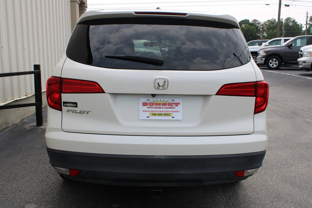 2017 Honda Pilot - $17,950