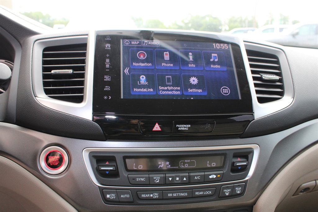 2017 Honda Pilot - $17,950