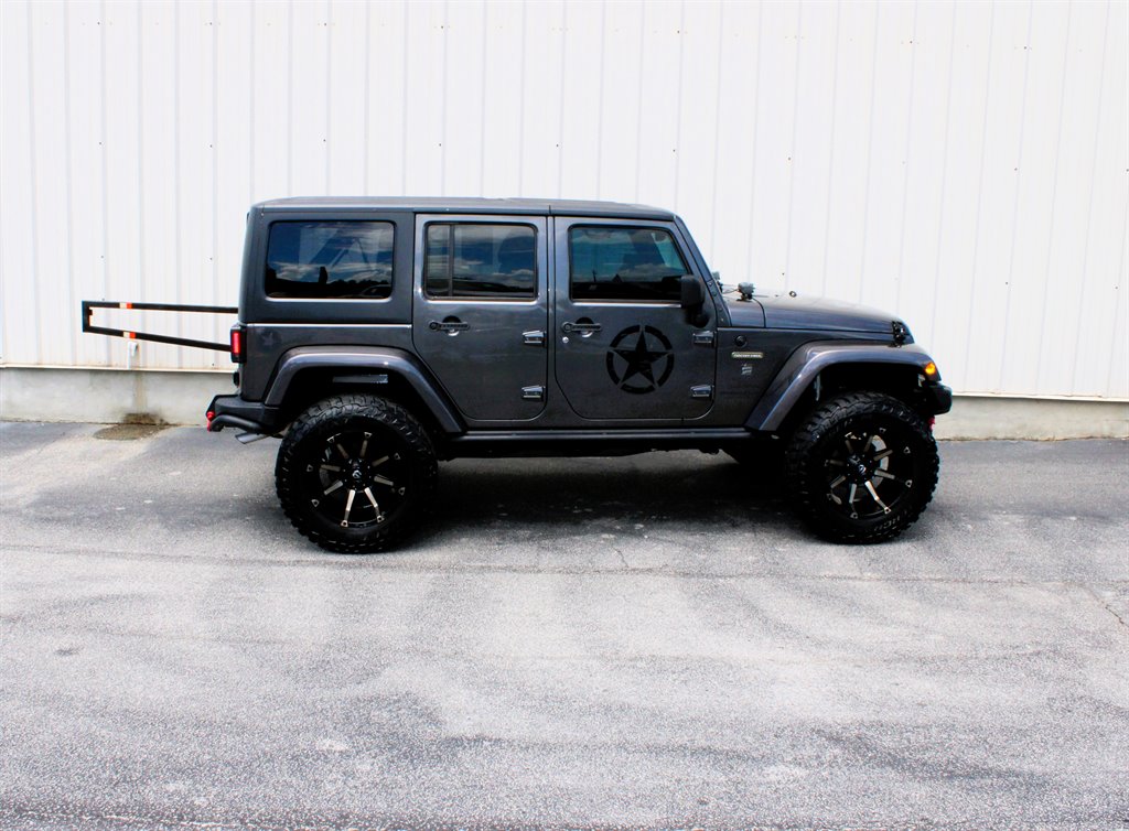 2018 Jeep Wrangler - $18,950