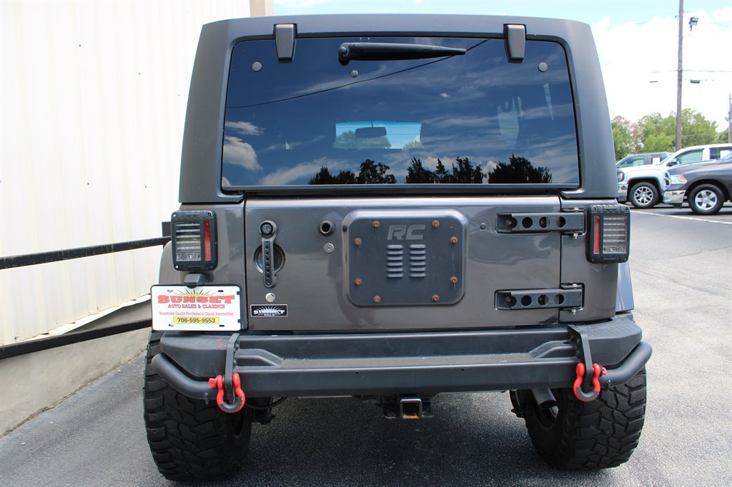 2018 Jeep Wrangler - $18,950