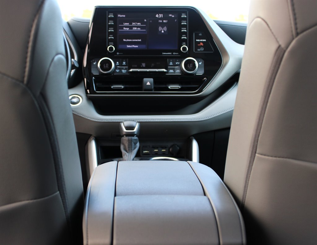 2020 Toyota Highlander - $26,950