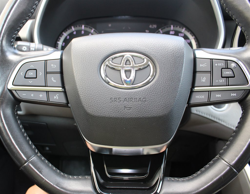 2020 Toyota Highlander - $26,950