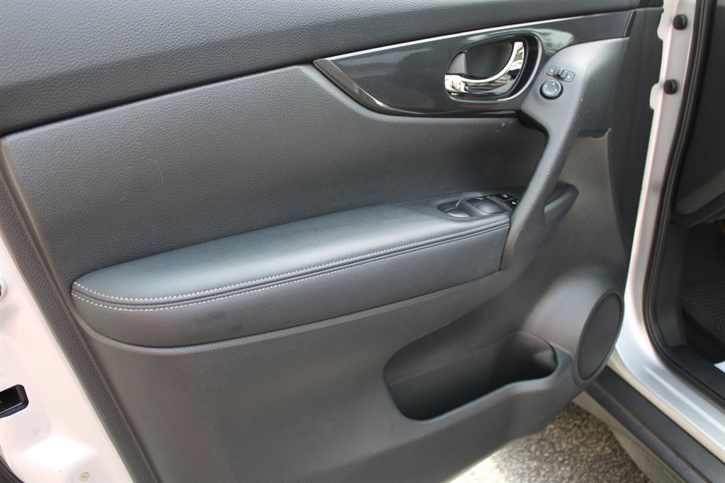 2019 Nissan Rogue - $16,950