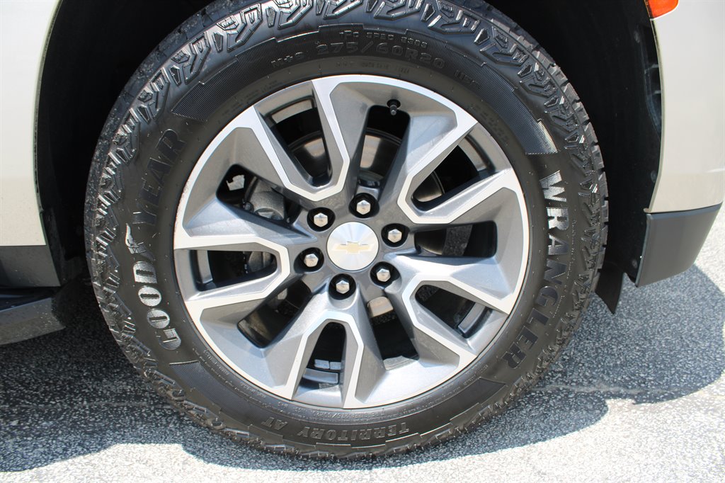 2022 Chevrolet Tahoe - $49,950