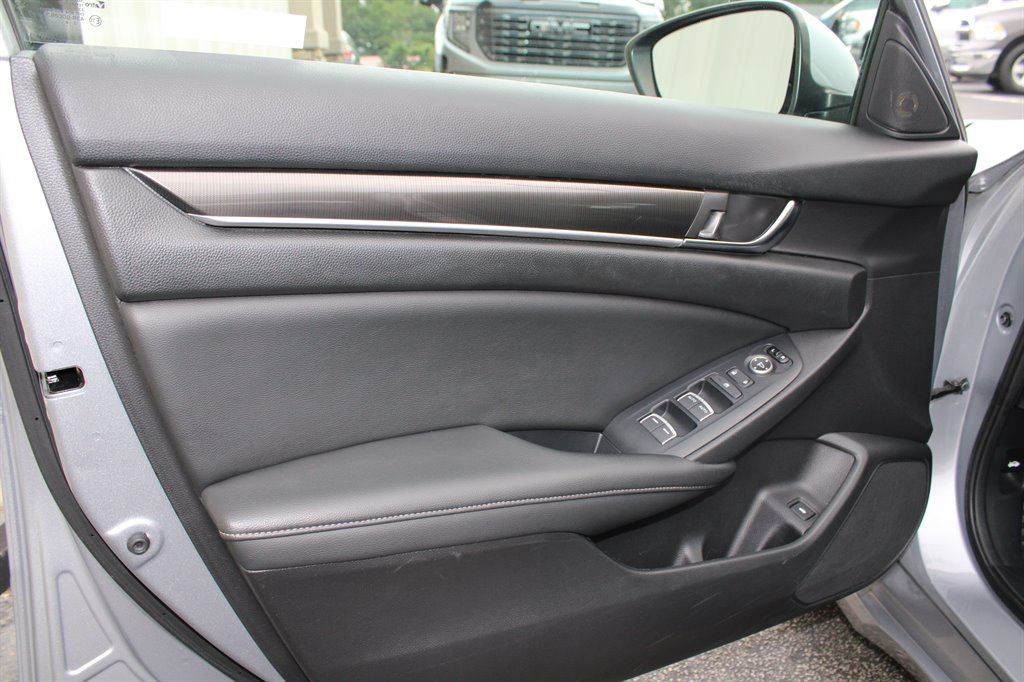 2020 Honda Accord - $22,950