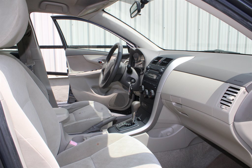 2009 Toyota Corolla - $9,950