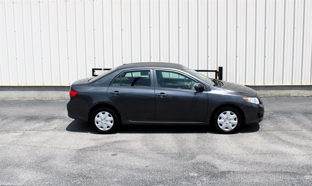 2009 Toyota Corolla - $9,950