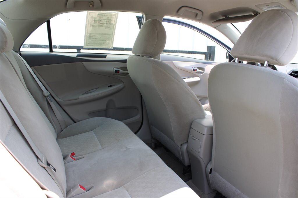 2009 Toyota Corolla - $9,950