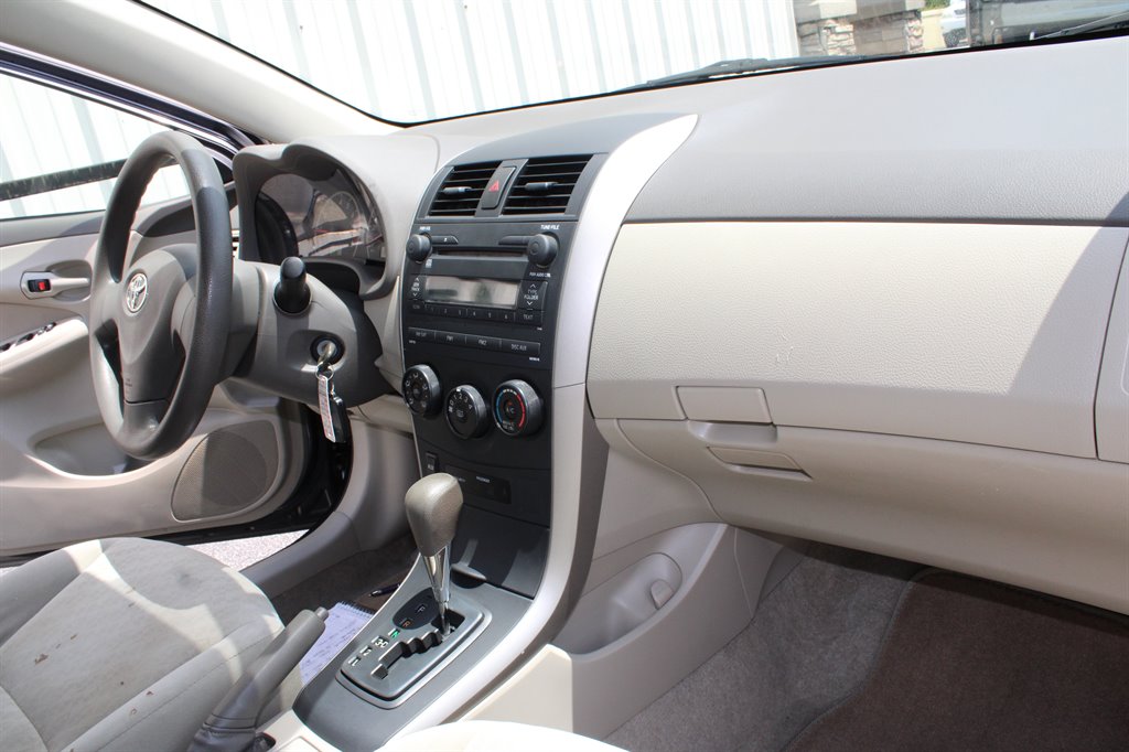 2009 Toyota Corolla - $9,950