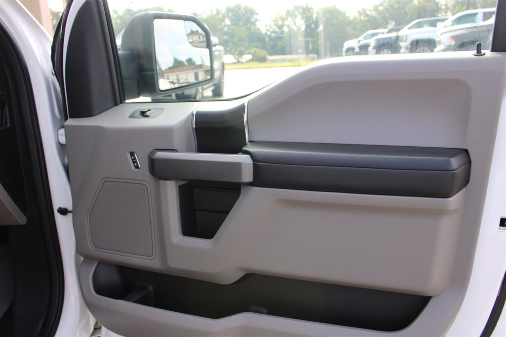 2017 Ford F150 - $18,950