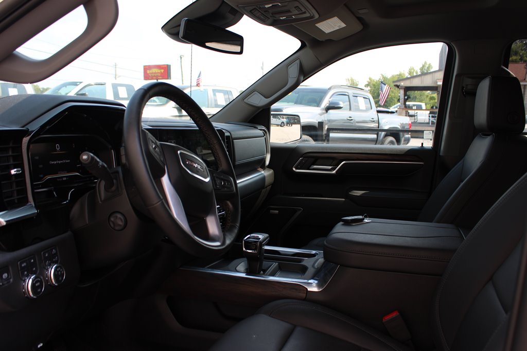 2025 GMC Sierra 1500 - $54,950