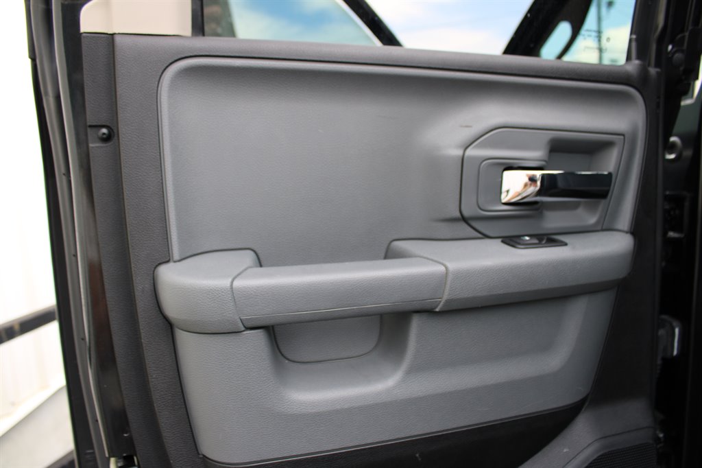 2016 Ram 1500 - $21,950