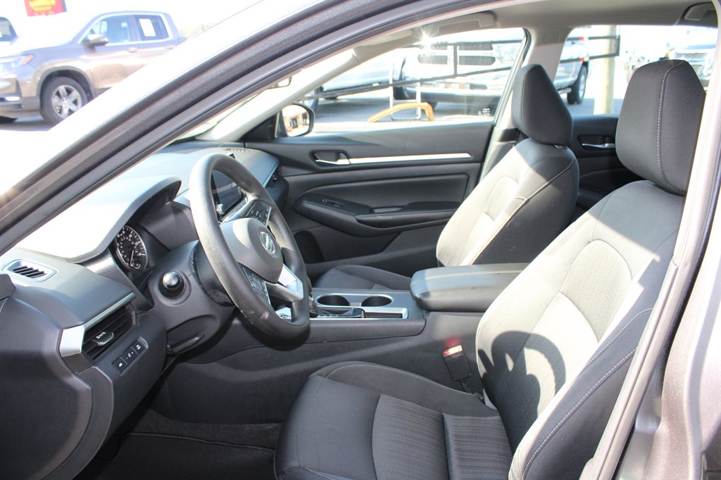 2022 Nissan Altima - $17,950