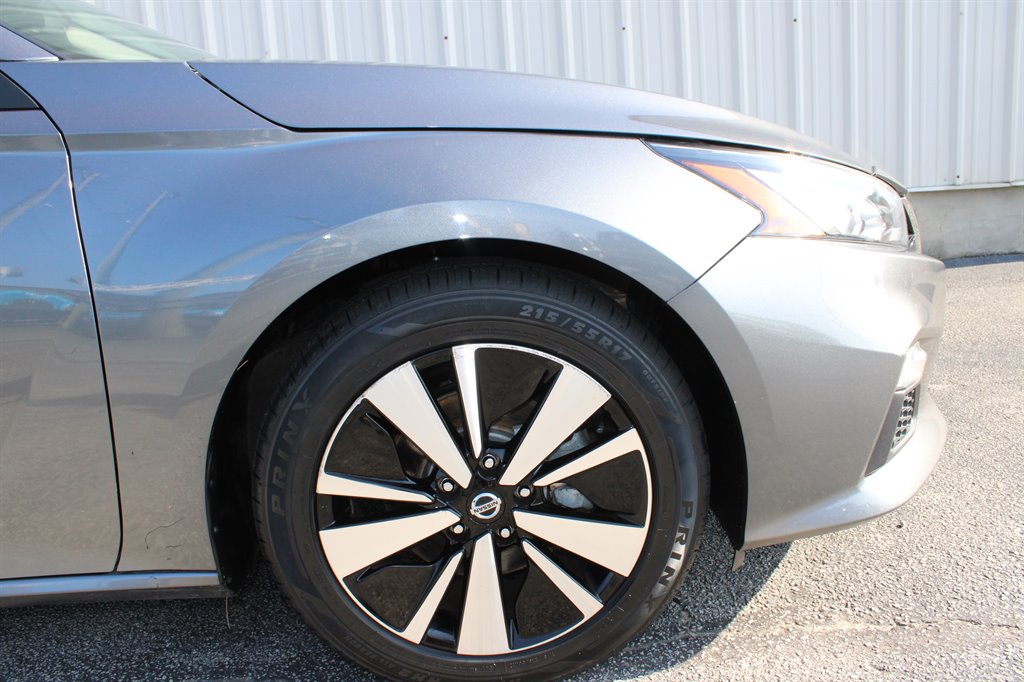 2022 Nissan Altima - $17,950