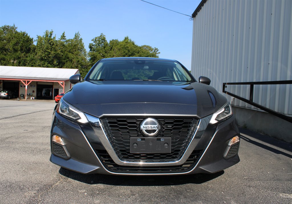 2022 Nissan Altima - $17,950