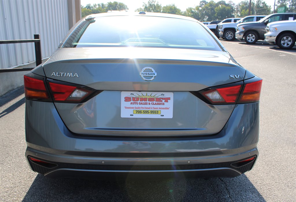 2022 Nissan Altima - $17,950