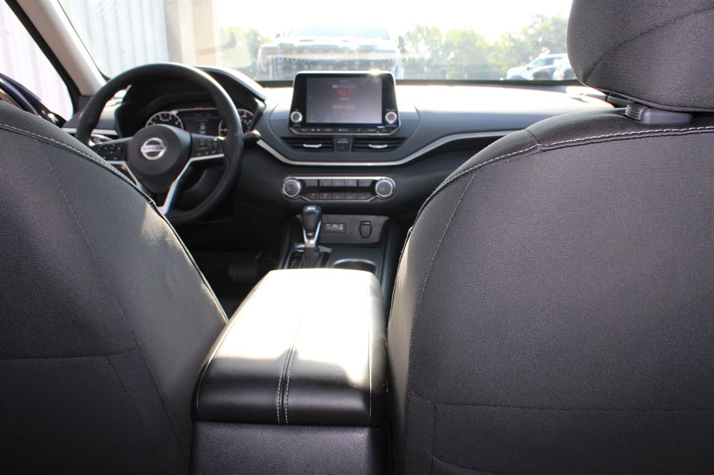 2022 Nissan Altima - $17,950