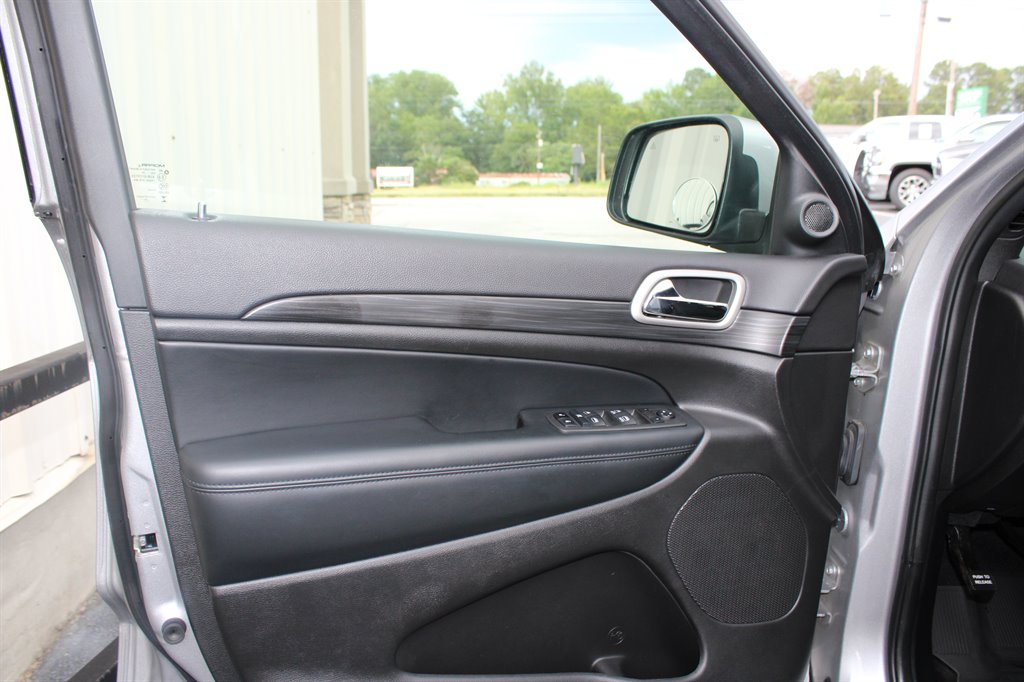 2021 Jeep Cherokee - $24,950